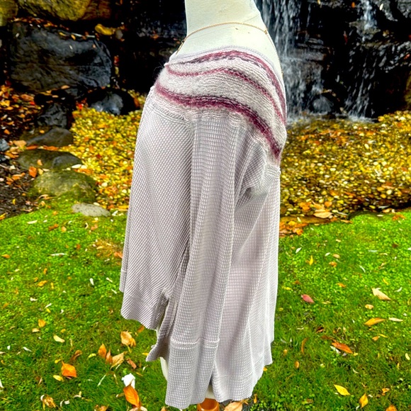 FREE PEOPLE TWO TONE THERMAL TOP -L - 🤩 - Picture 5 of 9